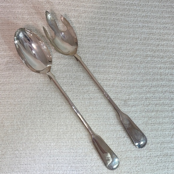 Wallace Silversmiths Elegant Silver Salad Servers - Picture 1 of 6